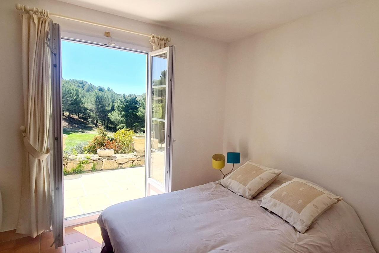 Villa Dans Cadre D'Exception - Golf, Piscine Et Tennis Prive Saint-Cyr-sur-Mer Exterior foto